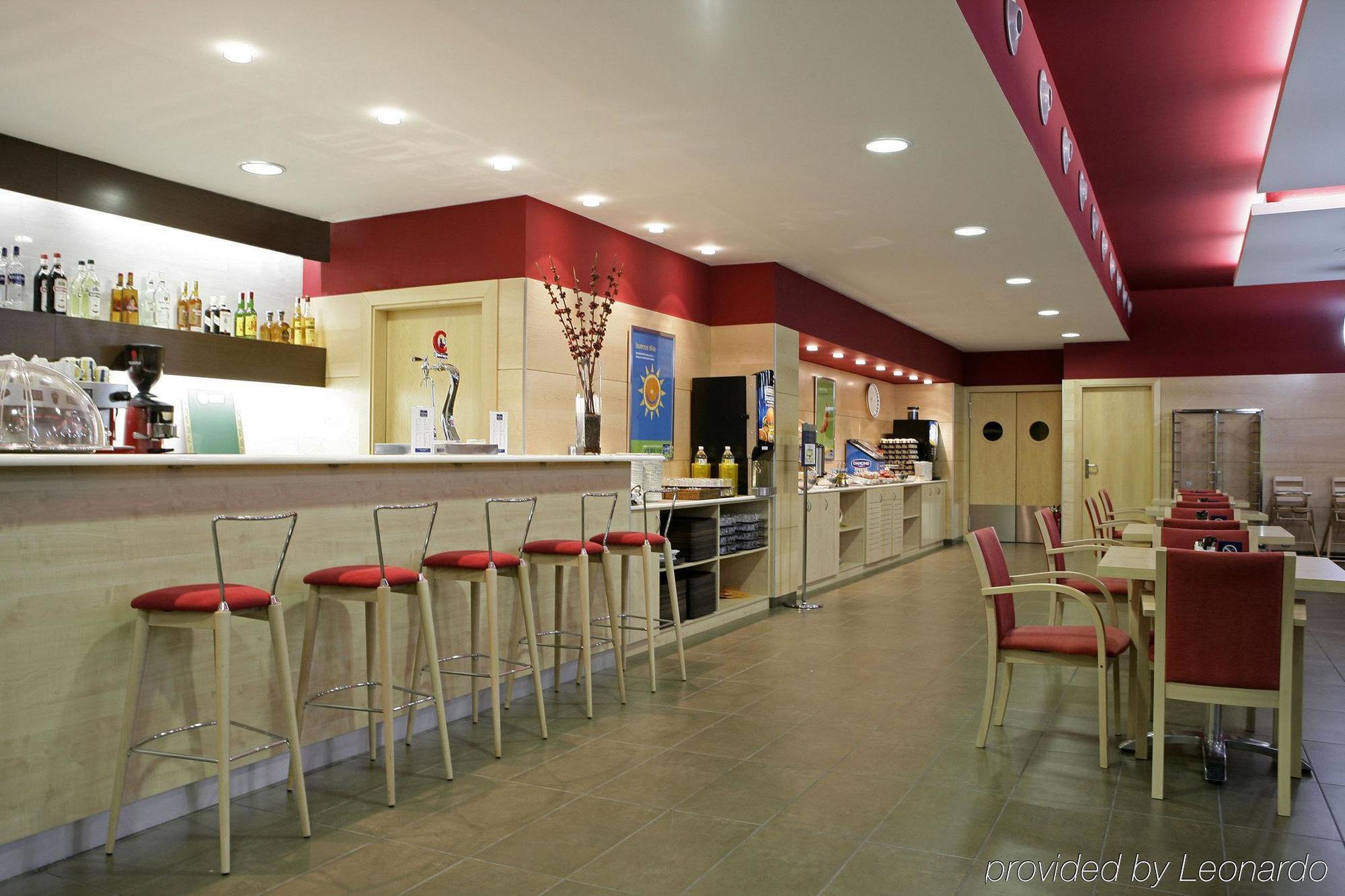 B&B Hotel Madrid Aeropuerto T1 T2 T3 Restaurante foto