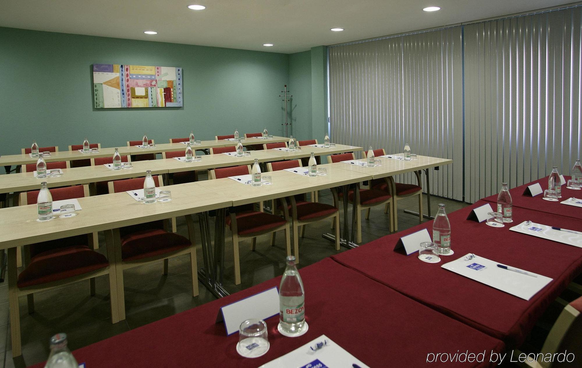 B&B Hotel Madrid Aeropuerto T1 T2 T3 Facilidades foto