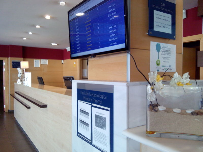 B&B Hotel Madrid Aeropuerto T1 T2 T3 Exterior foto