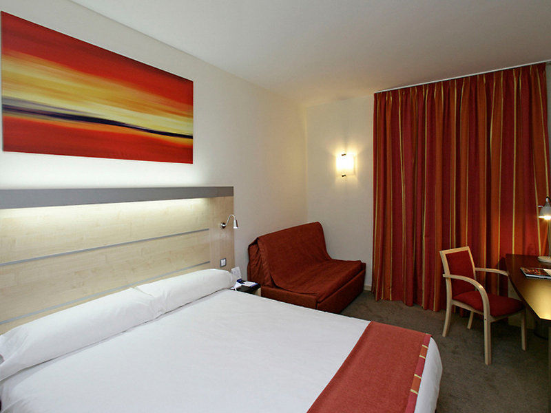 B&B Hotel Madrid Aeropuerto T1 T2 T3 Exterior foto