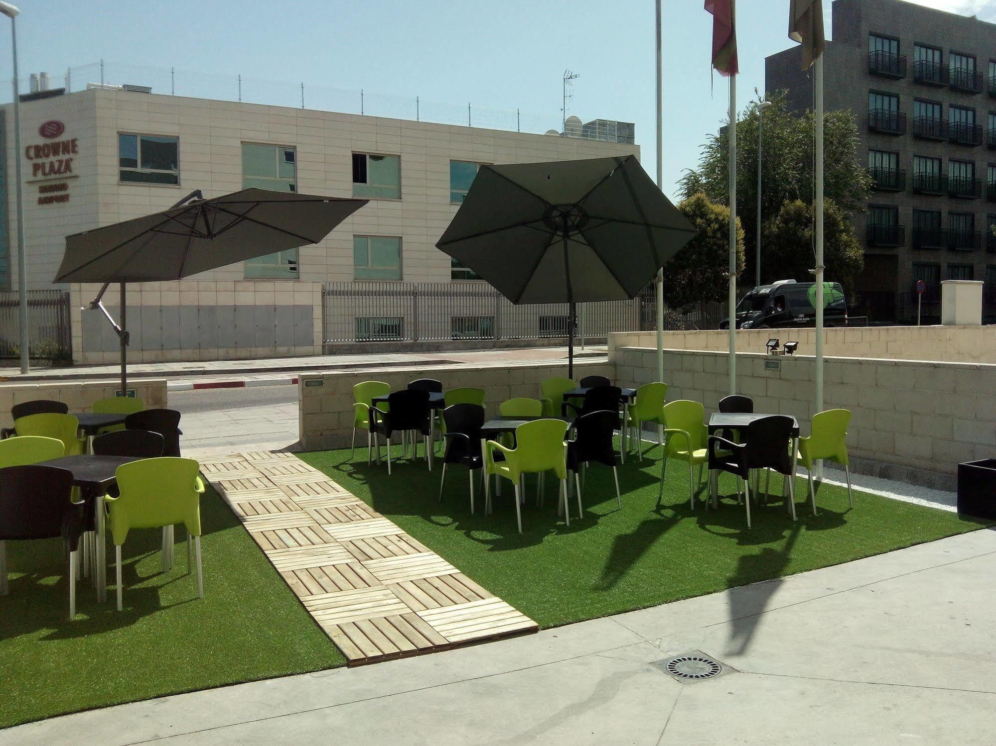 B&B Hotel Madrid Aeropuerto T1 T2 T3 Exterior foto