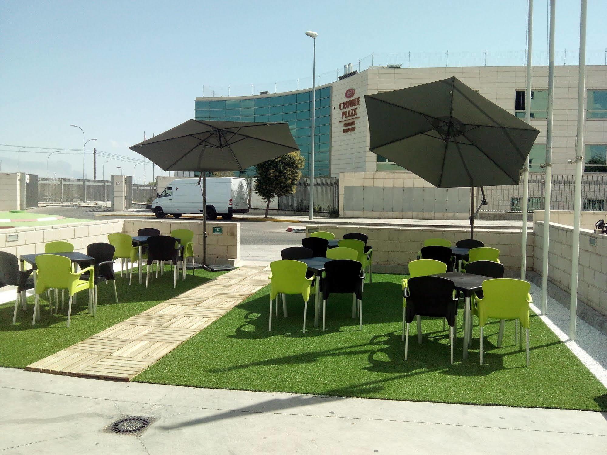 B&B Hotel Madrid Aeropuerto T1 T2 T3 Exterior foto